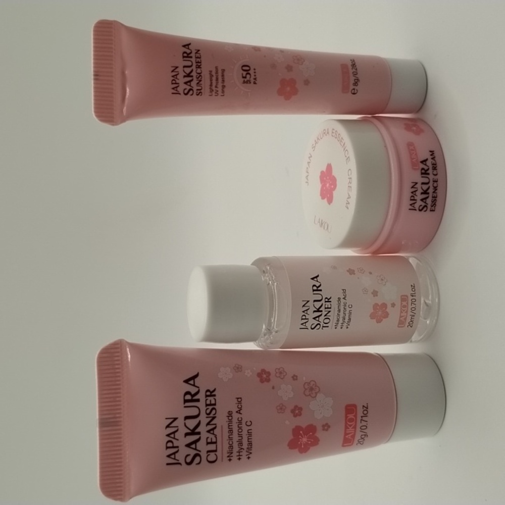 LAIKOU Japan Sakura Skincare Travel Collection